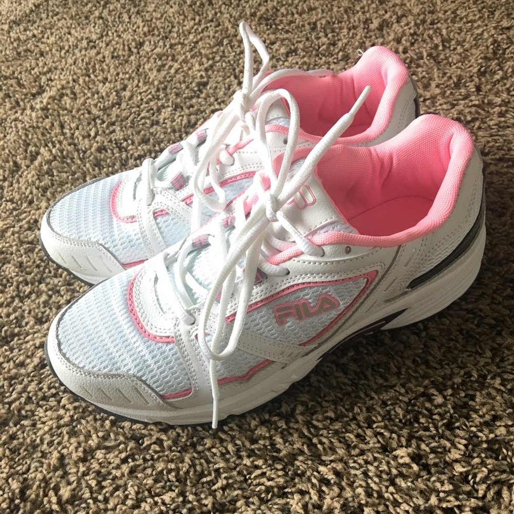White and pink FILA Tennis shoes 🌸